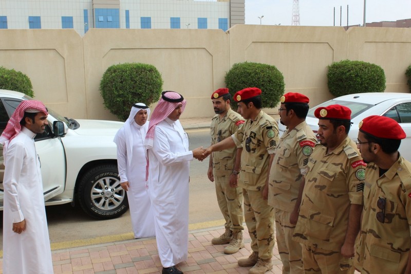 مدير ادارة مكافحة المخدرات بالحدود الشمالية يزور مجمع الأمل للصحة النفسية بـ