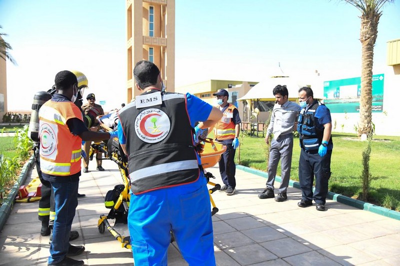 المعهد السعودي التقني للتعدين ينفذ تجربة فرضية حريق وهمي مع الإخلاء