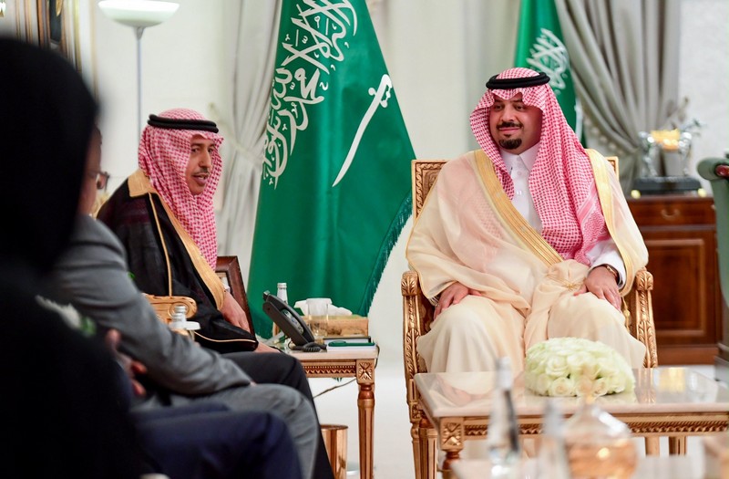 أمير منطقة الحدود الشمالية يستقبل نائب مدير المعهد العربي لإنماء المدن