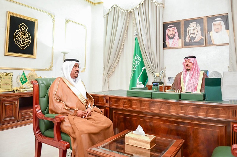 أمير منطقة الحدود الشمالية يستقبل مدير فرع إدارة المجاهدين بالحدود الشمالية