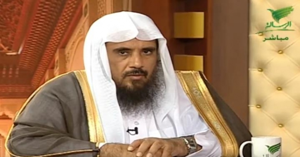 الشيخ الخثلان : الصلاة أمام الدفايات ذات اللهب مكروهة