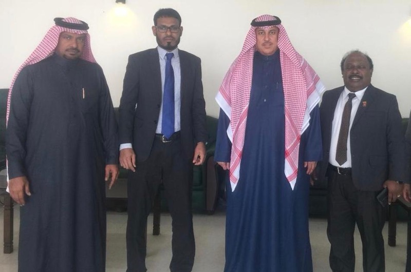 مدير عام فرع وزارة العمل والتنمية بالمنطقة يستقبل المستشار بسفارة جمهورية سيرلانكا