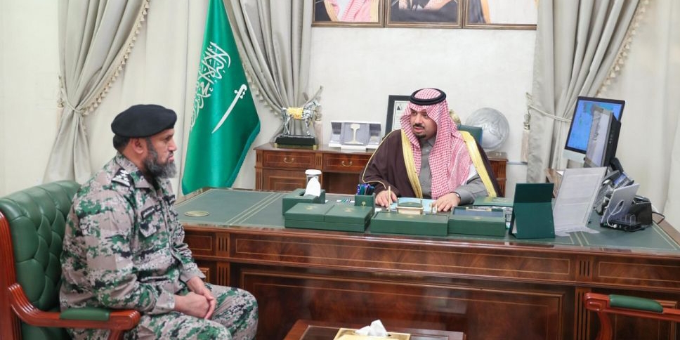 سمو أمير الحدود الشمالية يتسلّم التقرير السنوي لإدارة السجون