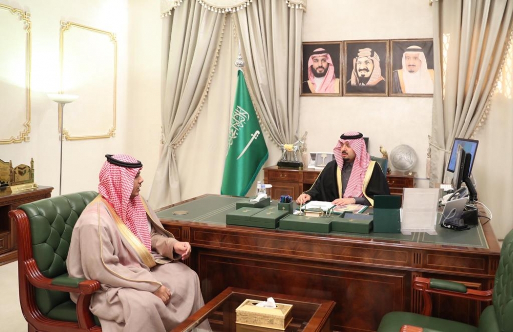 سمو أمير الحدود الشمالية يستقبل مدير فرع وزارة البيئة بالمنطقة