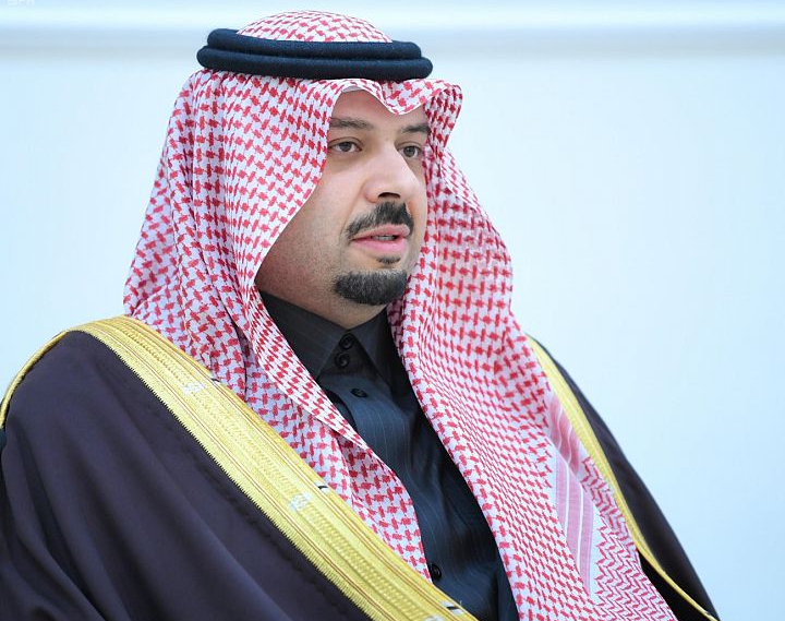 سمو أمير منطقة الحدود الشمالية يستقبل المواطنين في جلسته المسائية