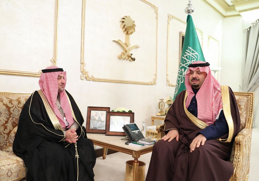 سمو أمير منطقة الحدود الشمالية يستقبل مدير فرع الهيئة العامة للإحصاء بالمنطقة