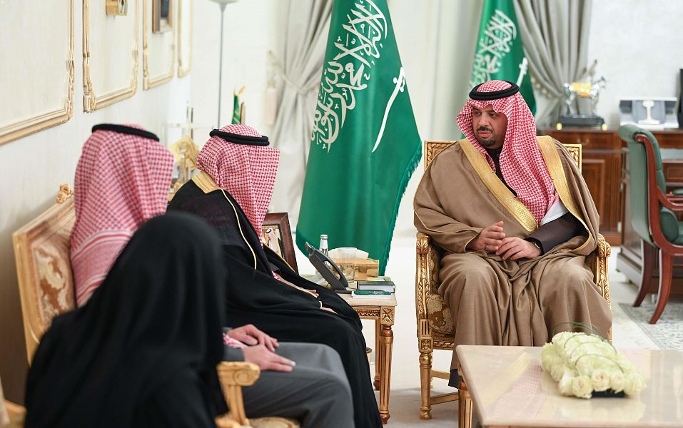سمو أمير منطقة الحدود الشمالية يستقبل مدير فرع وزارة الخدمة المدنية بالمنطقة