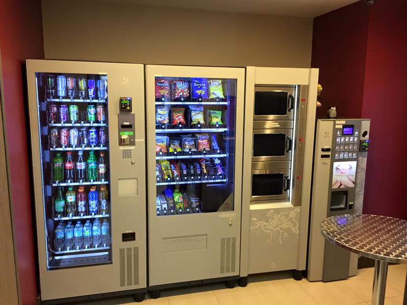 إلزام مشغلي ماكينات الخدمة الذاتية بإعادة