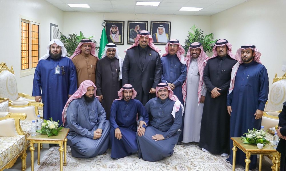 سمو أمير الحدود الشمالية يلتقي الإعلاميين في محافظتي رفحاء والعويقيلة