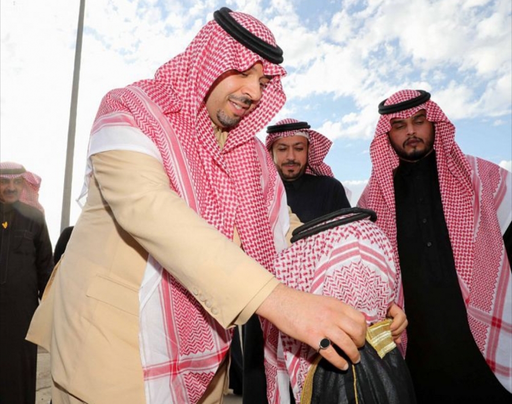 سمو أمير منطقة الحدود الشمالية يتفقد أحياء وشوارع محافظة طريف