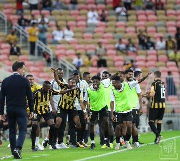 الاتحاد يفوز على الشباب بخماسية ثقيلة بدوري الأمير محمد بن سلمان