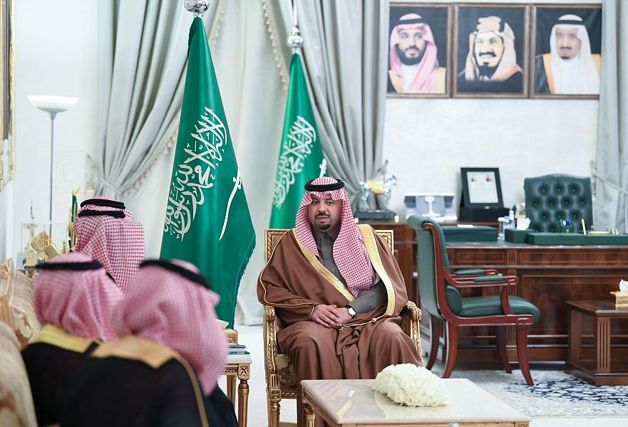 سمو أمير منطقة الحدود الشمالية يستقبل مدير مركز قياس أداء الأجهزة العامة