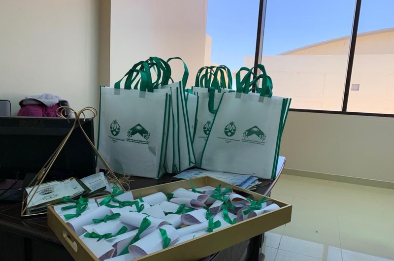 رئيسة البلدية النسائية تقوم بزيارة الكلية التقنية للبنات بعرعر