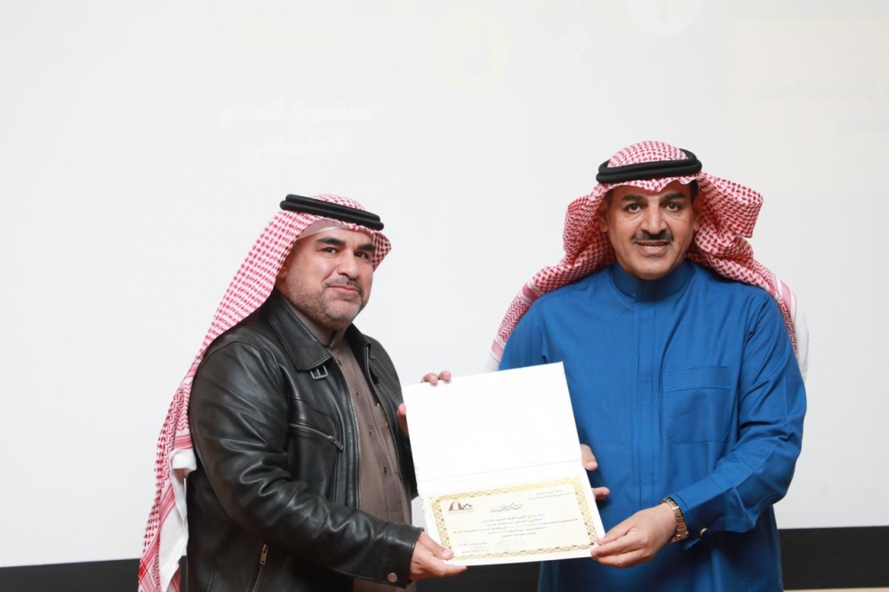 اللجنة الثقافية بأدبي الشمالية بمحافظة طريف تنفذ محاضرة بعنوان : (الإعلام الاجتماعي)