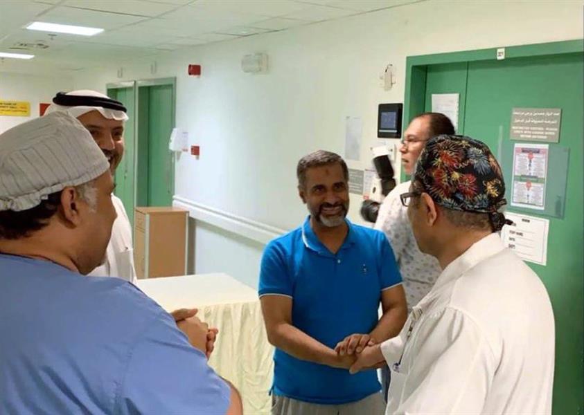 شاهد.. المواطن المتعافي من كورونا يستعد للخروج من مستشفى القطيف المركزي