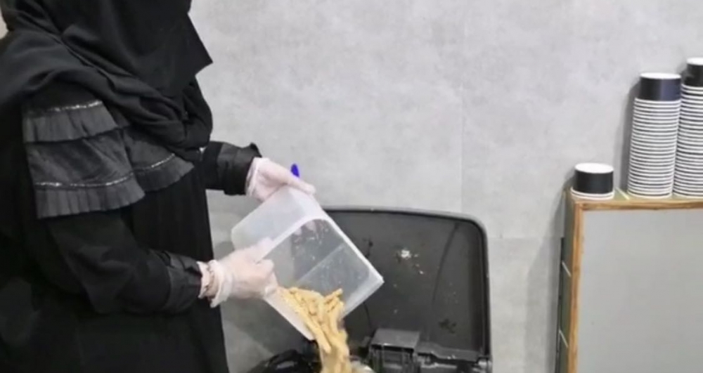 بلدية غرب عرعر والبلدية الفرعية النسائية ينفذان جولة رقابية على المنشآت المتعلقة بالصحة العامة