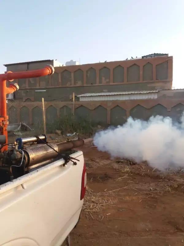 بلدية رفحاء تواصل تعقيم الهجر التابعه لها