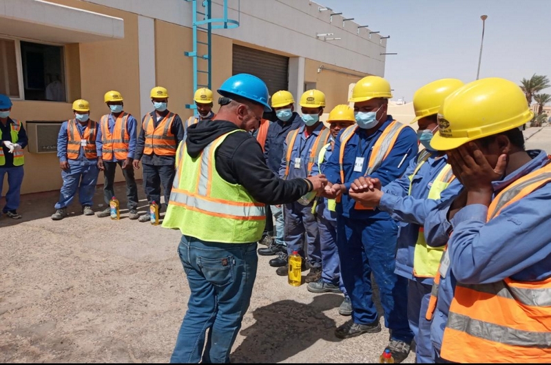 إدارة المياه بالحدود الشمالية تواصل تقديم خدماتها للمواطنين وتقوم بتعقيم مرافقها ومحطات الضخ