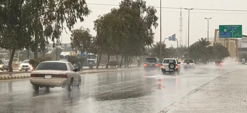 هيئة الأرصاد : تقلبات جوية وهطول أمطار على معظم المناطق اعتباراً من الغد.. وجريان السيول ببعضها