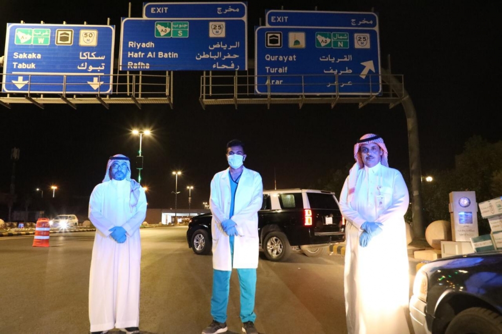 حملة مجتمع واعي بمدينة عرعر تواصل أعمالها