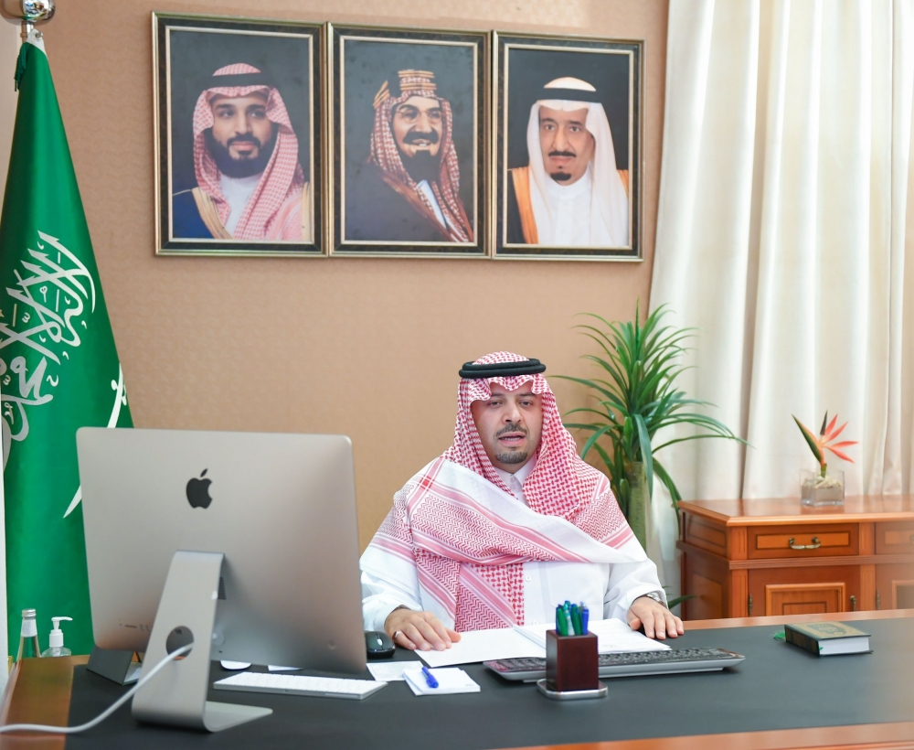 سمو أمير الحدود الشمالية يلتقي الداعمين لمبادرة