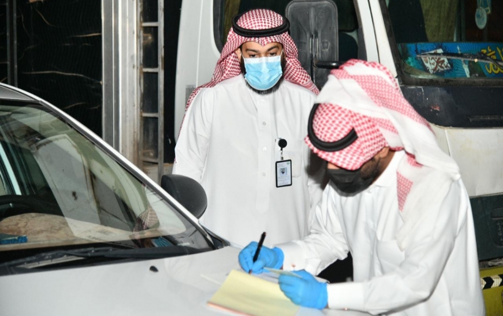 لجنة فحص العمالة الاجنبية بعرعر تواصل جولاتها