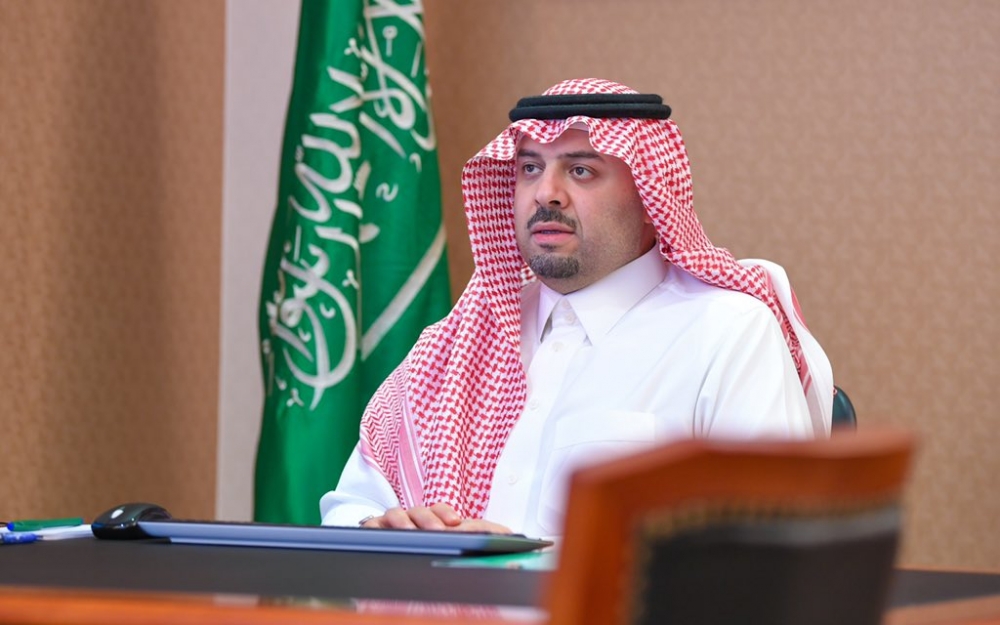 أمير الحدود الشمالية يلتقي مدير الشؤون الصحية ومديري القطاعات الصحية بالمنطقة عبر الاتصال المرئي