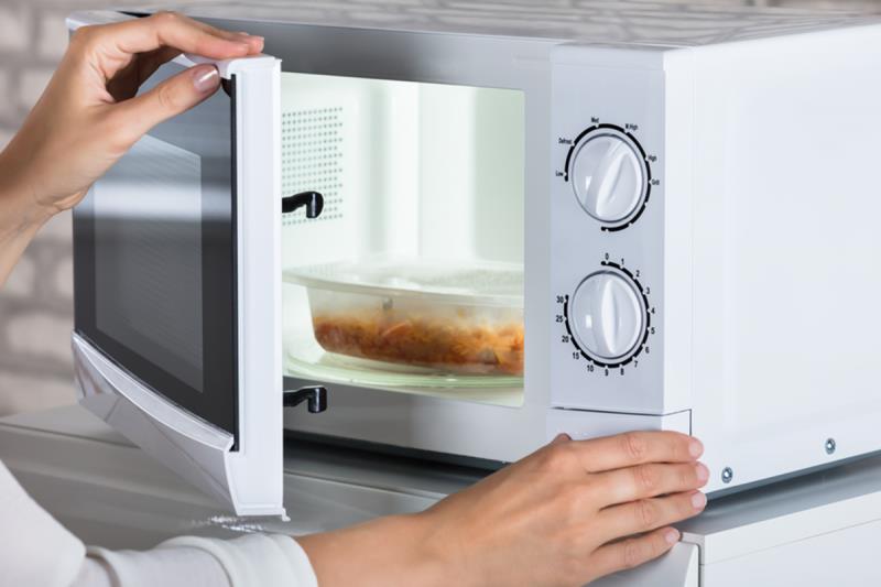 الدفاع المدني : 3 أسباب لحرائق التماس الكهربائي وهذه إرشادات استخدام