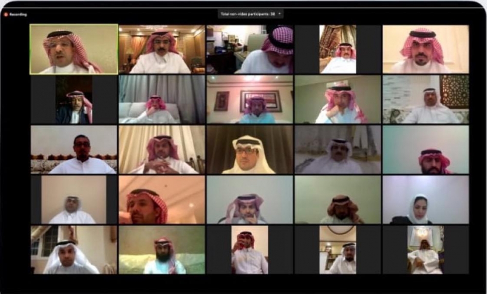 رئيس غرفة الحدود الشمالية يشارك باللقاء المرئي مع نائب وزير الموارد البشرية