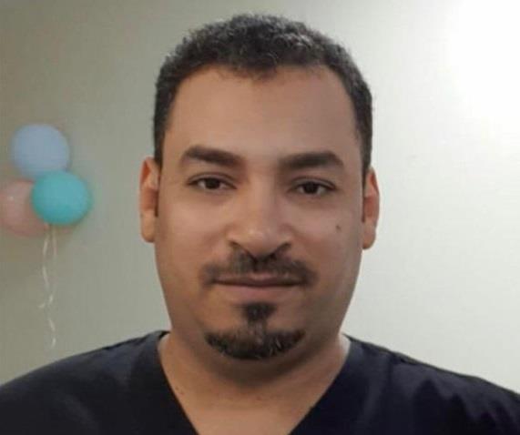 وفاة ممرض إثر إصابته بـ