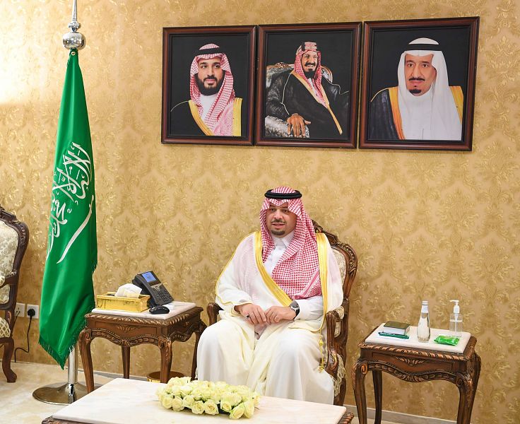 سمو أمير الحدود الشمالية يعايد رؤساء المحاكم في المنطقة عبر الإتصال المرئي