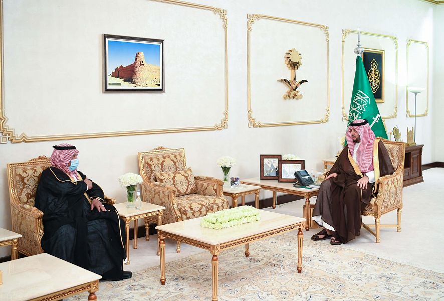 سمو أمير منطقة الحدود الشمالية يستقبل مدير فرع وزارة المالية بمناسبة تكليفه رئيساً لفرع الهيئة العامة لعقارات الدولة