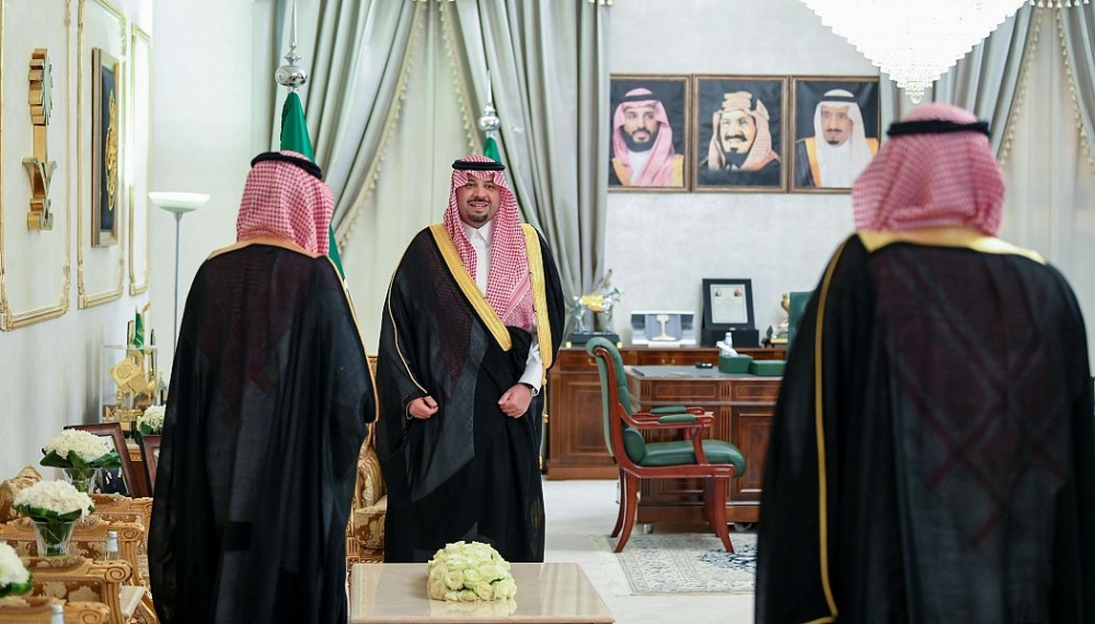 سمو أمير الحدود الشمالية يستقبل رئيس القطاع الشمالي لشركة المياه الوطنية