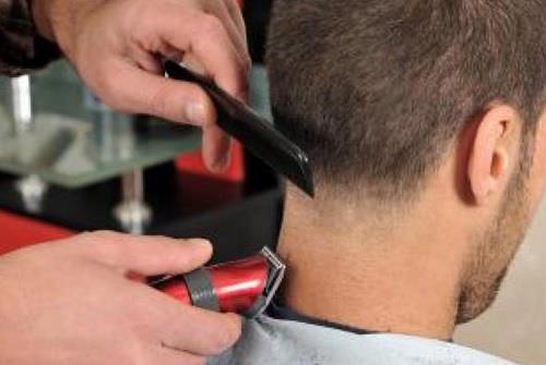 وزارة الشؤون البلدية : عودة نشاط محلات الحلاقة الرجالية وصالونات التجميل النسائية اعتبارا من صباح غد