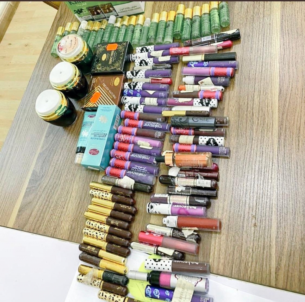 البلدية النسائية بعرعر تواصل جولاتها وتضبط مواد منتهية الصلاحية