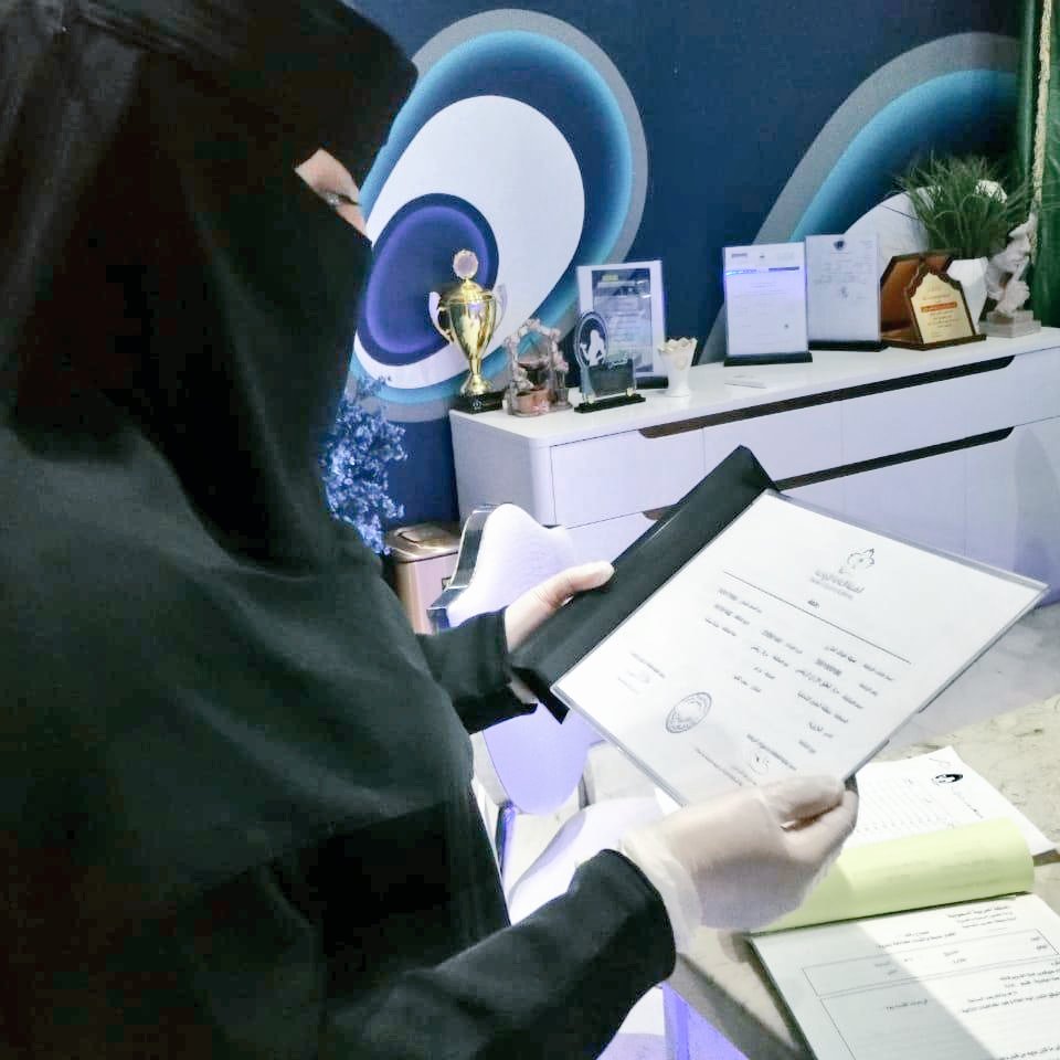 البلدية النسائية بعرعر تواصل جولاتها على صالونات التجميل