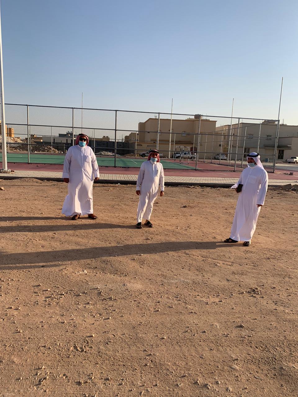 لجنة المشاريع والصيانة بالمجلس البلدي بعرعر تزور حي ضاحية الملك فهد وحي النخيل