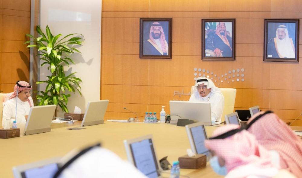 د.آل الشيخ يلتقي مديري التعليم ويؤكد استعداد الوزارة لاستقبال العام الدراسي الجديد وتقديم الدعم للطلبة وأهمية دور أولياء أمورهم فى نجاح تعليمهم