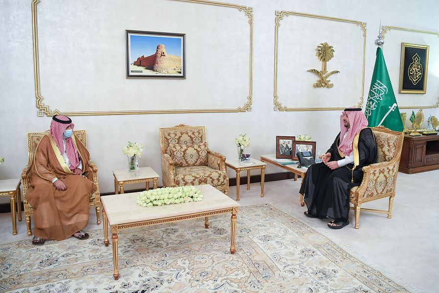 سمو أمير منطقة الحدود الشمالية يستقبل مدير بنك التنمية الاجتماعية بالمنطقة