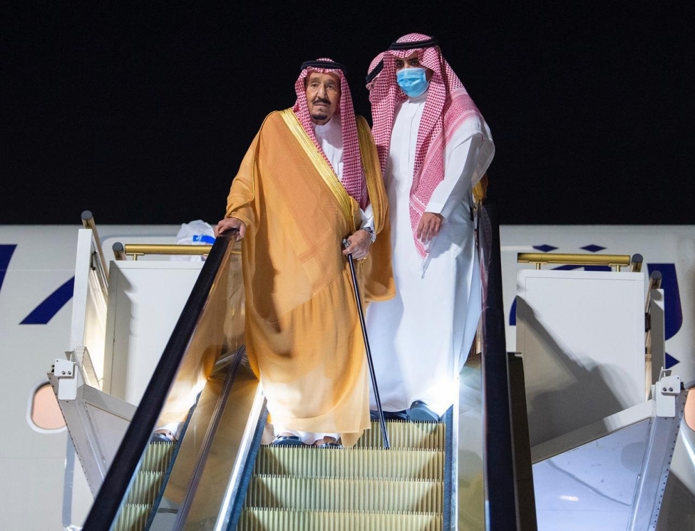 خادم الحرمين يصل إلى نيوم لقضاء بعض الوقت للراحة والاستجمام