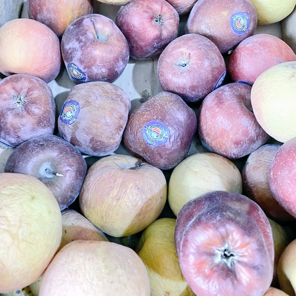 بلدية غرب عرعر تواصل تنفيذ جولاتها الرقابية وتحرر 3 مخالفات ومصادرة 4 كجم