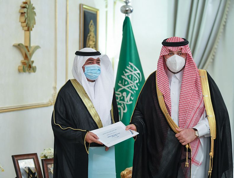 سمو أمير الحدود الشمالية يستقبل مدير شركة الكهرباء بالمنطقة