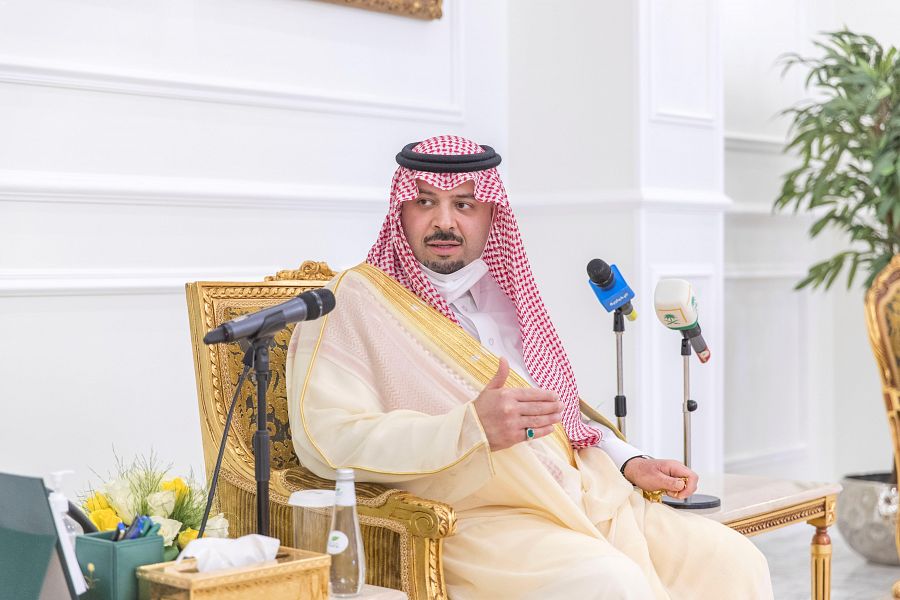 سمو أمير الحدود الشمالية يستقبل إدارة ولاعبي نادي عرعر بمناسبة صعوده إلى دوري الدرجة الأولى