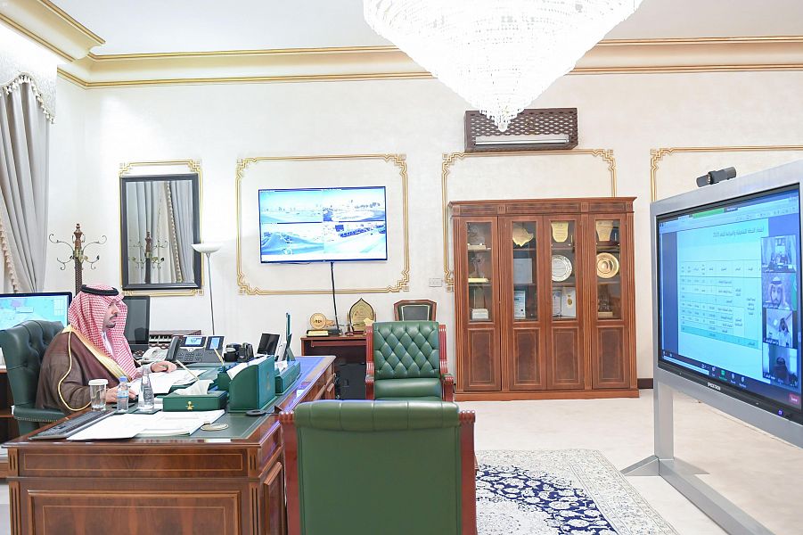 سمو أمير منطقة الحدود الشمالية يرأس الاجتماع الثاني للجمعية العمومية لجمعية ساعد الخيرية