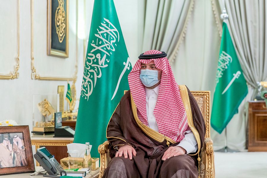 سمو أمير الحدود الشمالية يستقبل أمين المنطقة