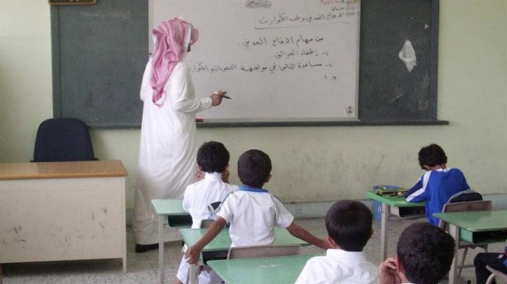 استشاري: عودة التعليم في المدارس والجامعات قد تتسبب في موجة ثانية لفيروس