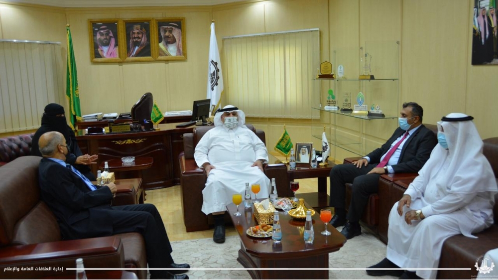 رئيس الغرفة التجارية بالحدود الشمالية يستقبل سعادة قنصل مصر