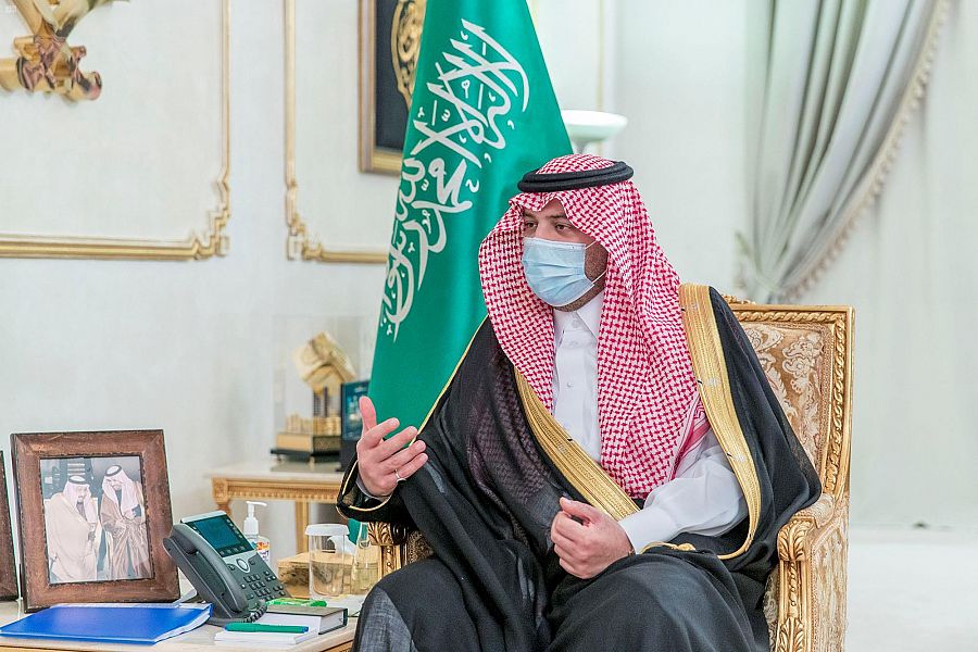 سمو أمير الحدود الشمالية يستقبل رئيس وفد المنطقة في مهرجان الجنادرية