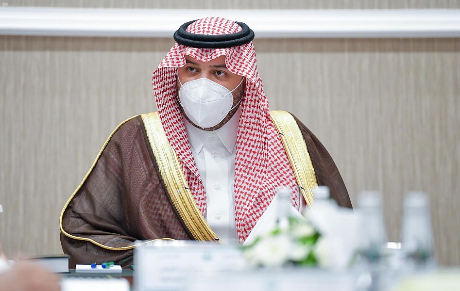 سمو أمير الحدود الشمالية يرأس اجتماع لجنة متابعة تنفيذ المشروعات بالمنطقة