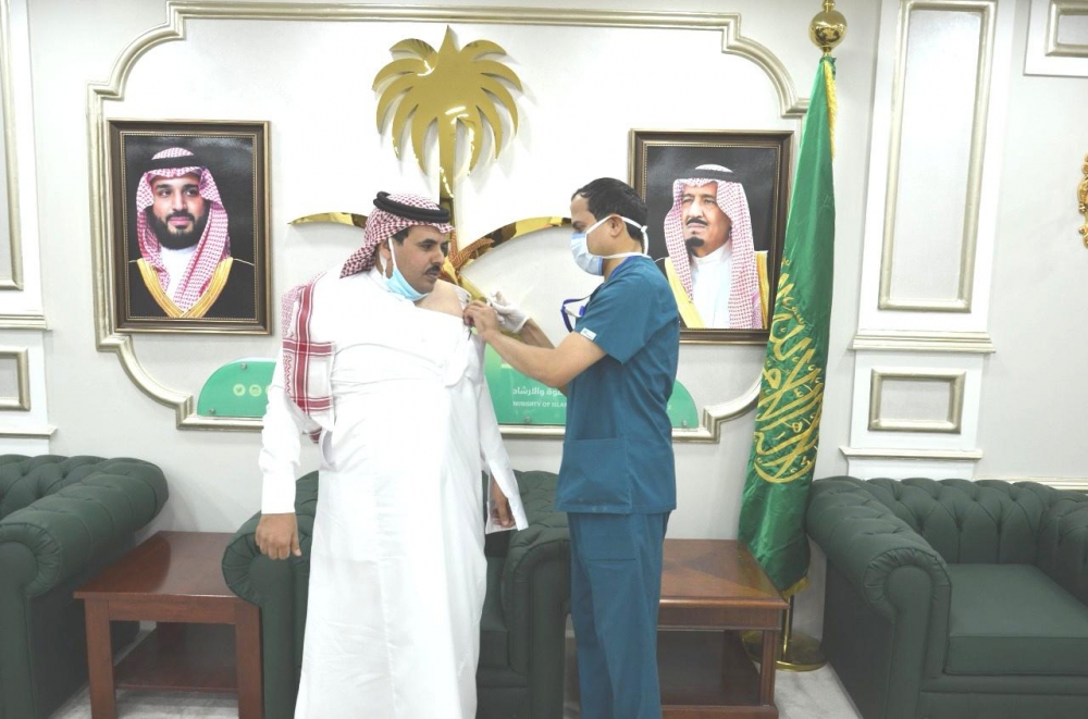 الشؤون الإسلامية بالحدود الشمالية تشارك في حملة التطعيم ضد الإنفلونزا الموسمية